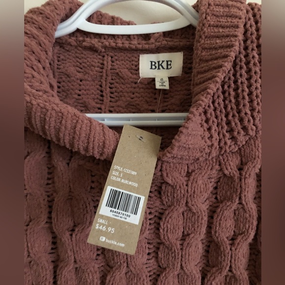 Hooded Sweater - Picture 2 of 6